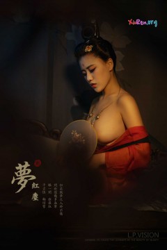 豪乳女郎Van柏丽依古装创意人体艺术写真